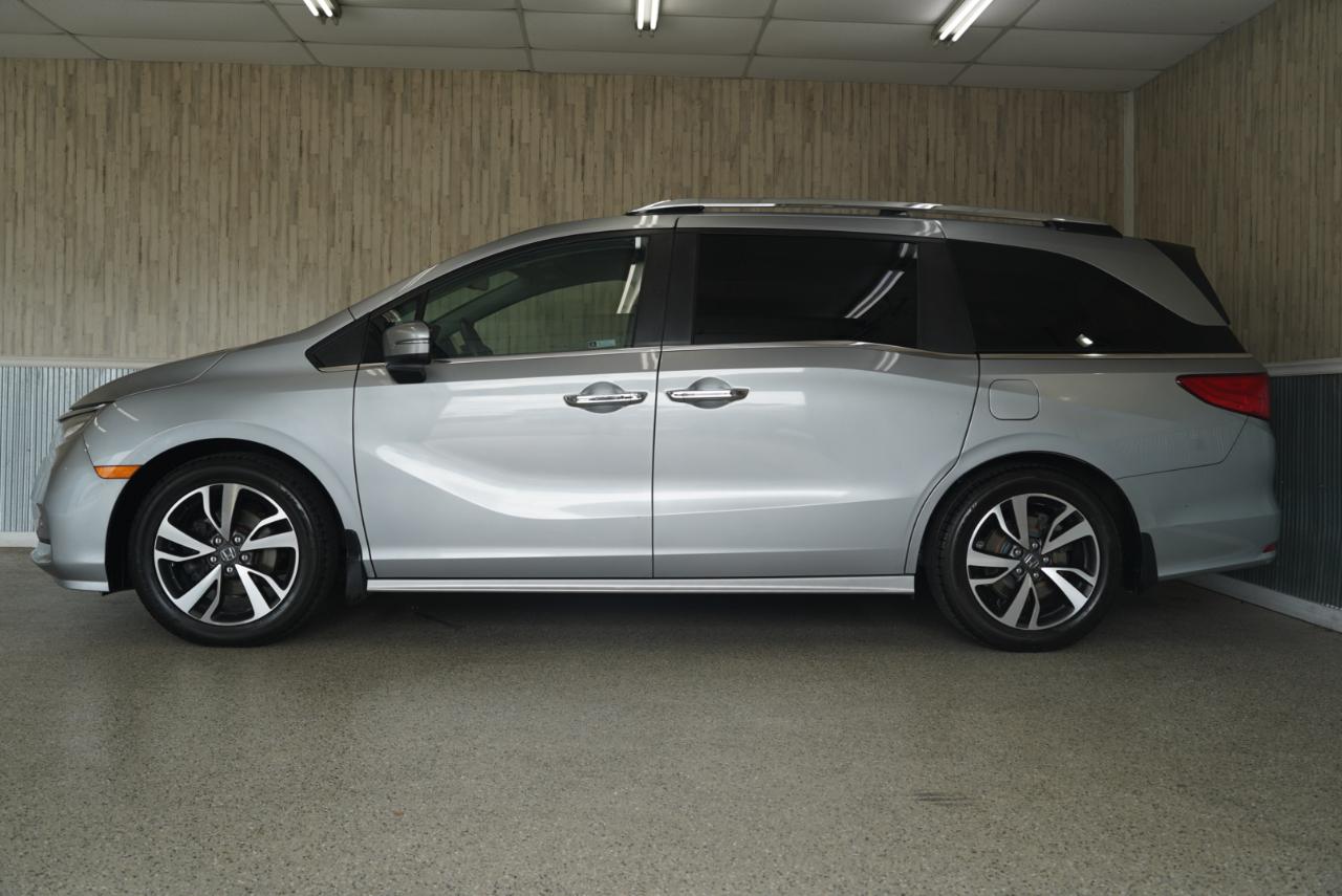 Honda Odyssey Touring Auto 2021