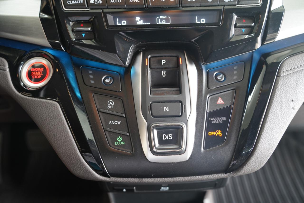 Honda Odyssey Touring Auto 2021