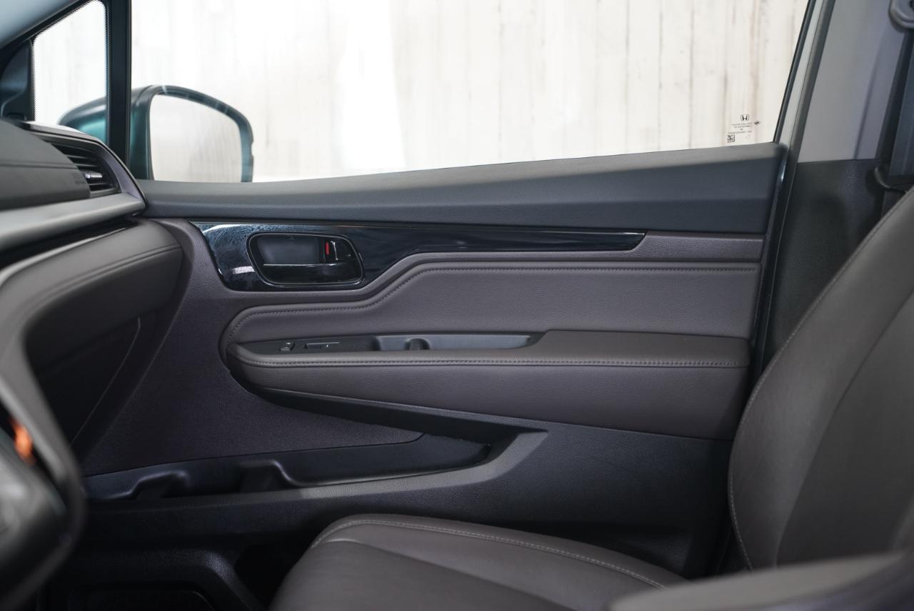 Honda Odyssey Touring Auto 2021