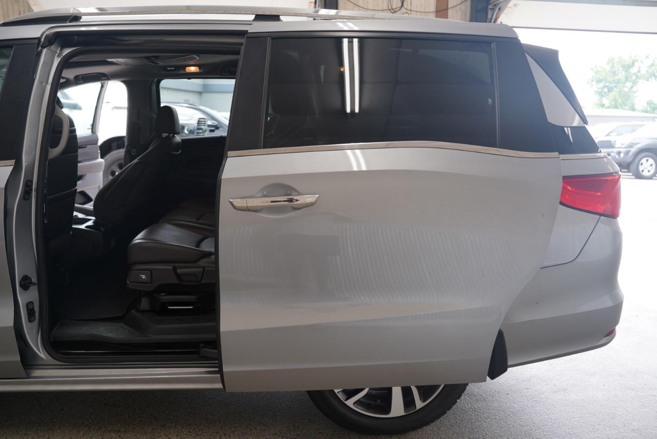 Honda Odyssey Touring Auto 2021