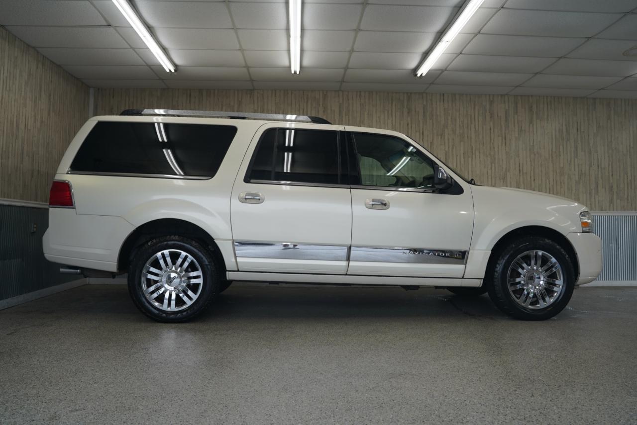 Lincoln Navigator L 2WD 4dr 2007