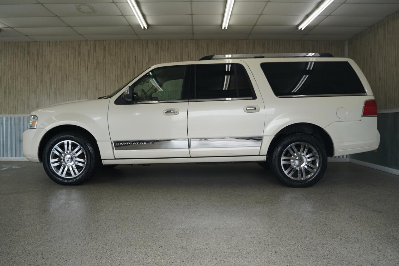 Lincoln Navigator L 2WD 4dr 2007