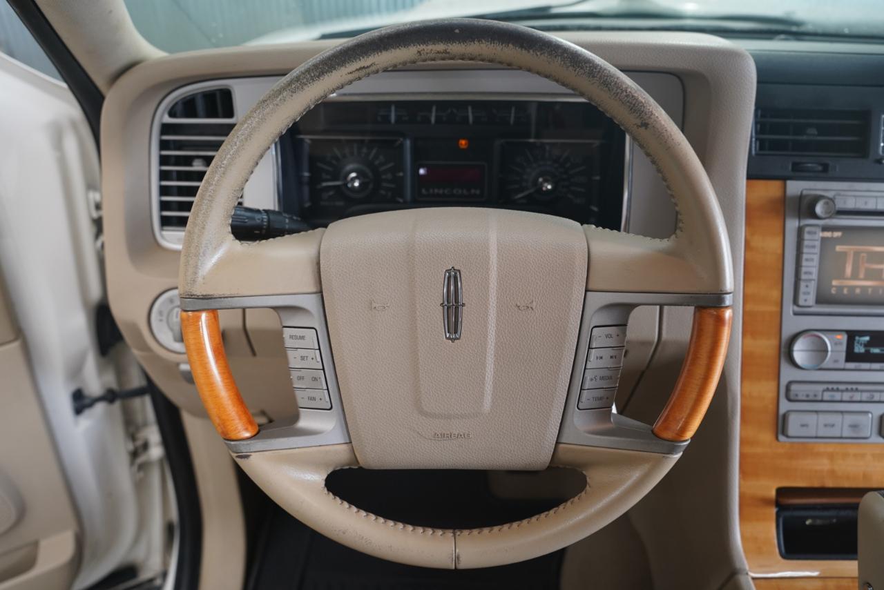 Lincoln Navigator L 2WD 4dr 2007