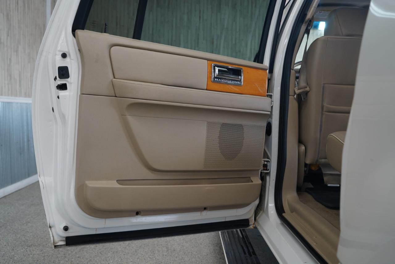 Lincoln Navigator L 2WD 4dr 2007