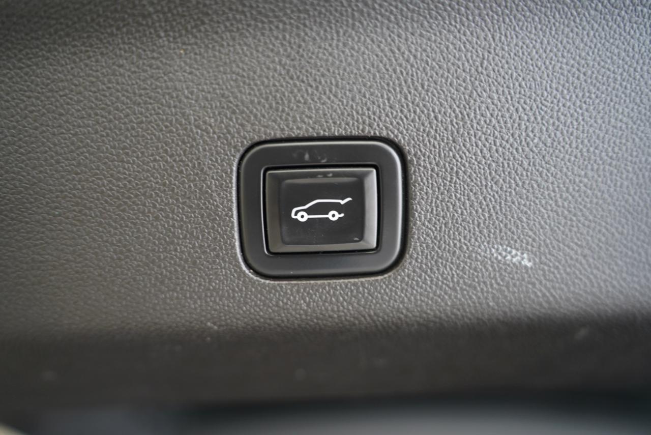 GMC Yukon XL 4WD 4dr Denali 2021