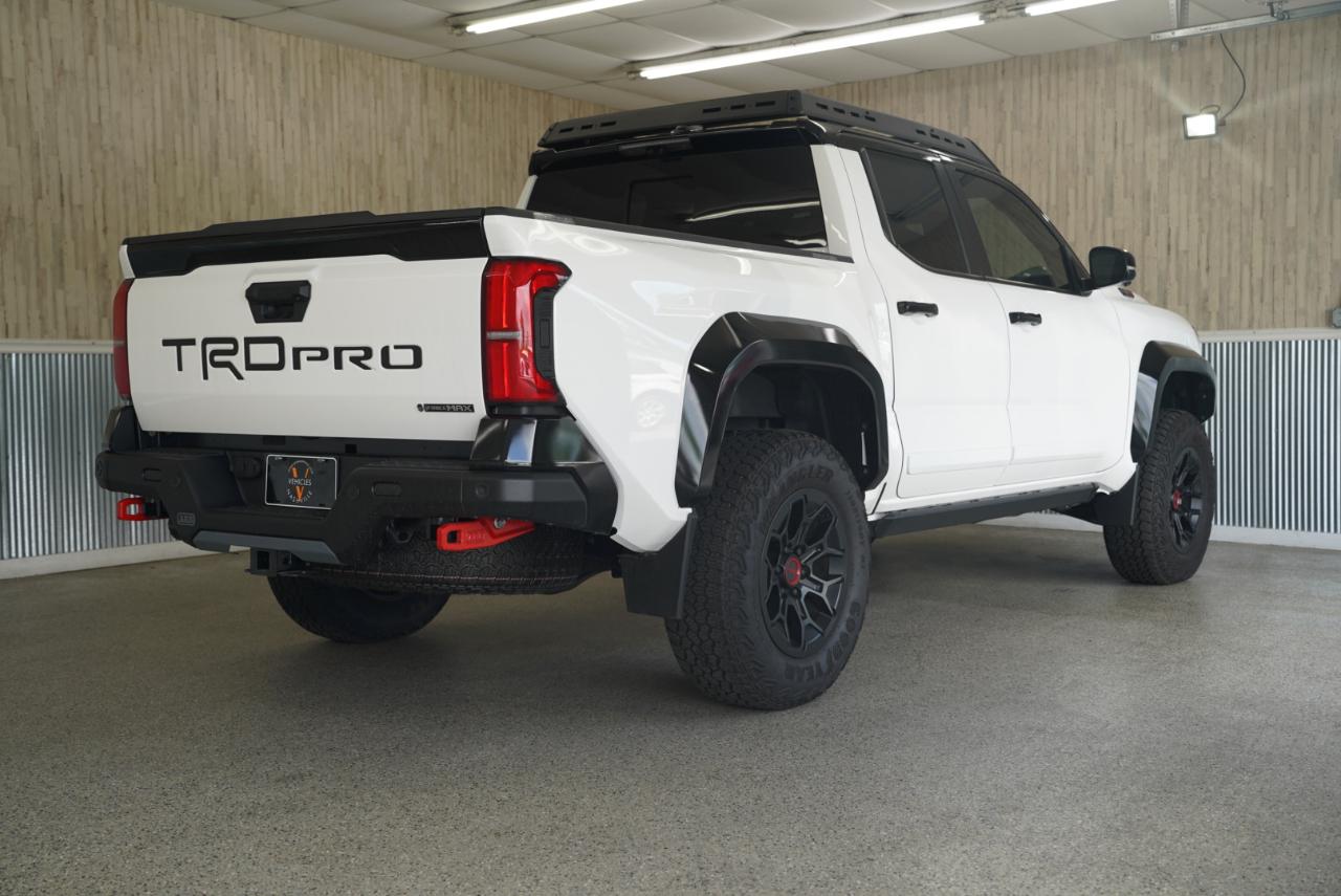 Toyota Tacoma 4WD  2024