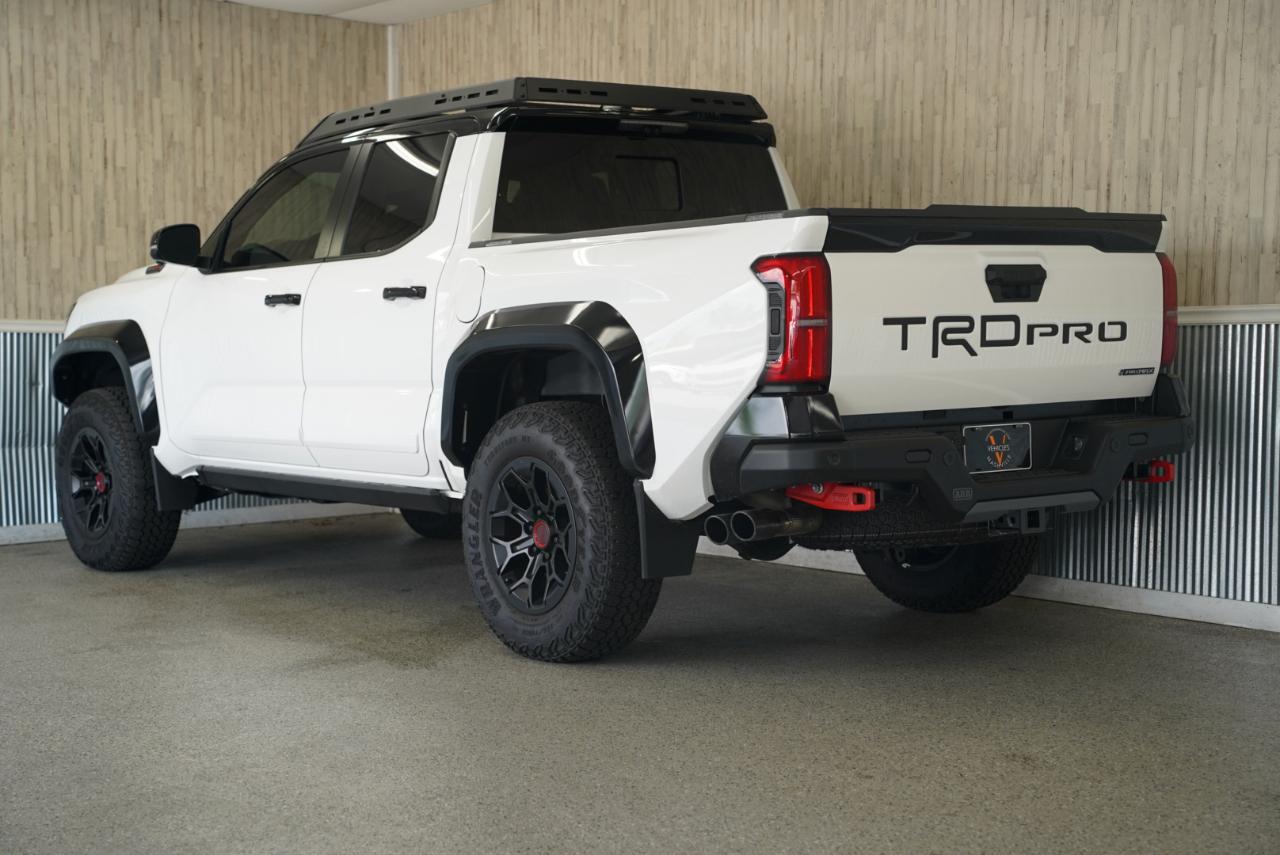 Toyota Tacoma 4WD  2024