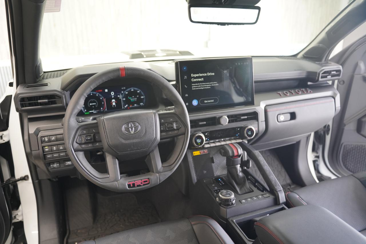 Toyota Tacoma 4WD  2024