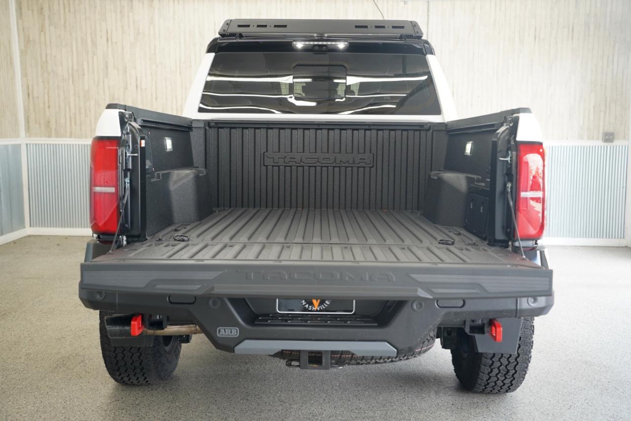 Toyota Tacoma 4WD  2024