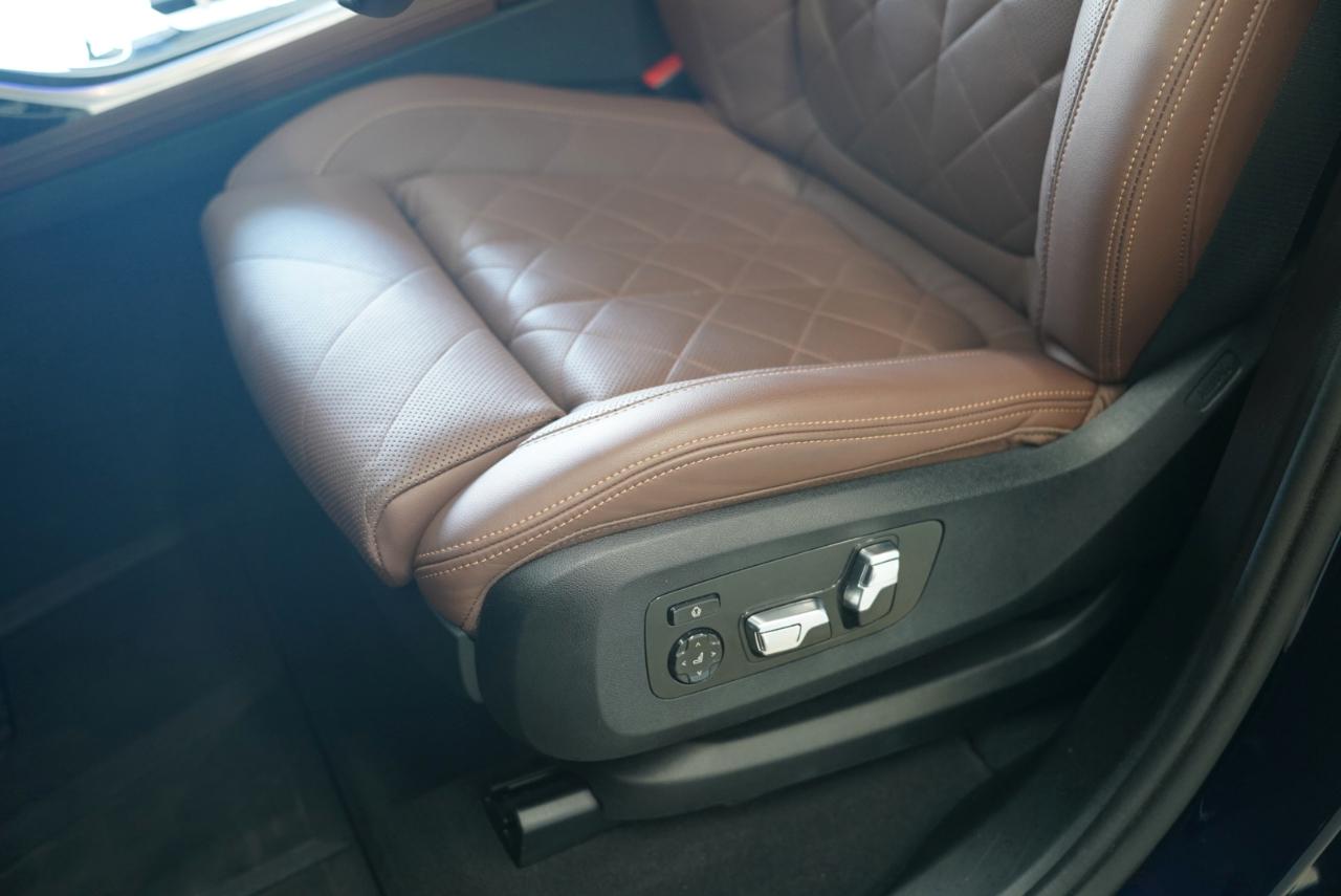BMW X7 xDrive40i Sports Activity Vehicle 2024