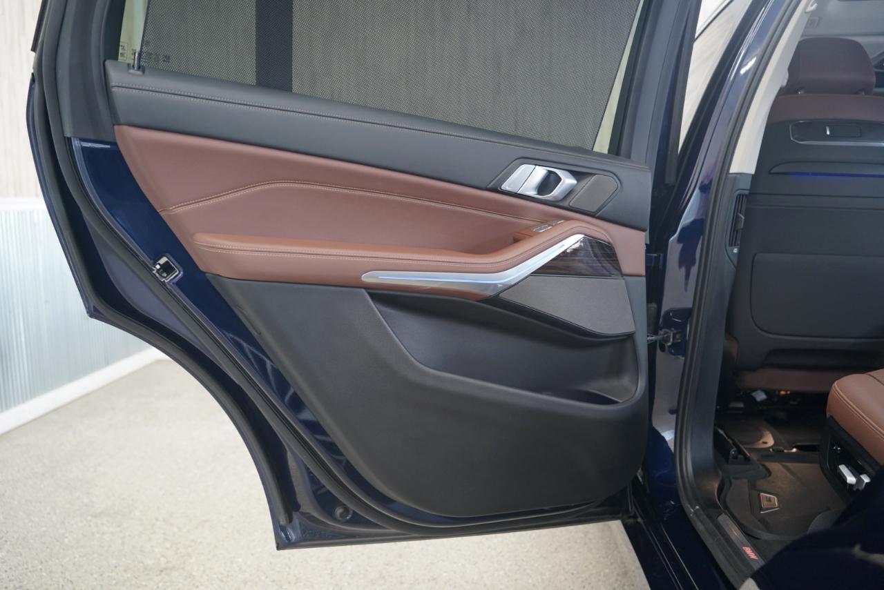 BMW X7 xDrive40i Sports Activity Vehicle 2024