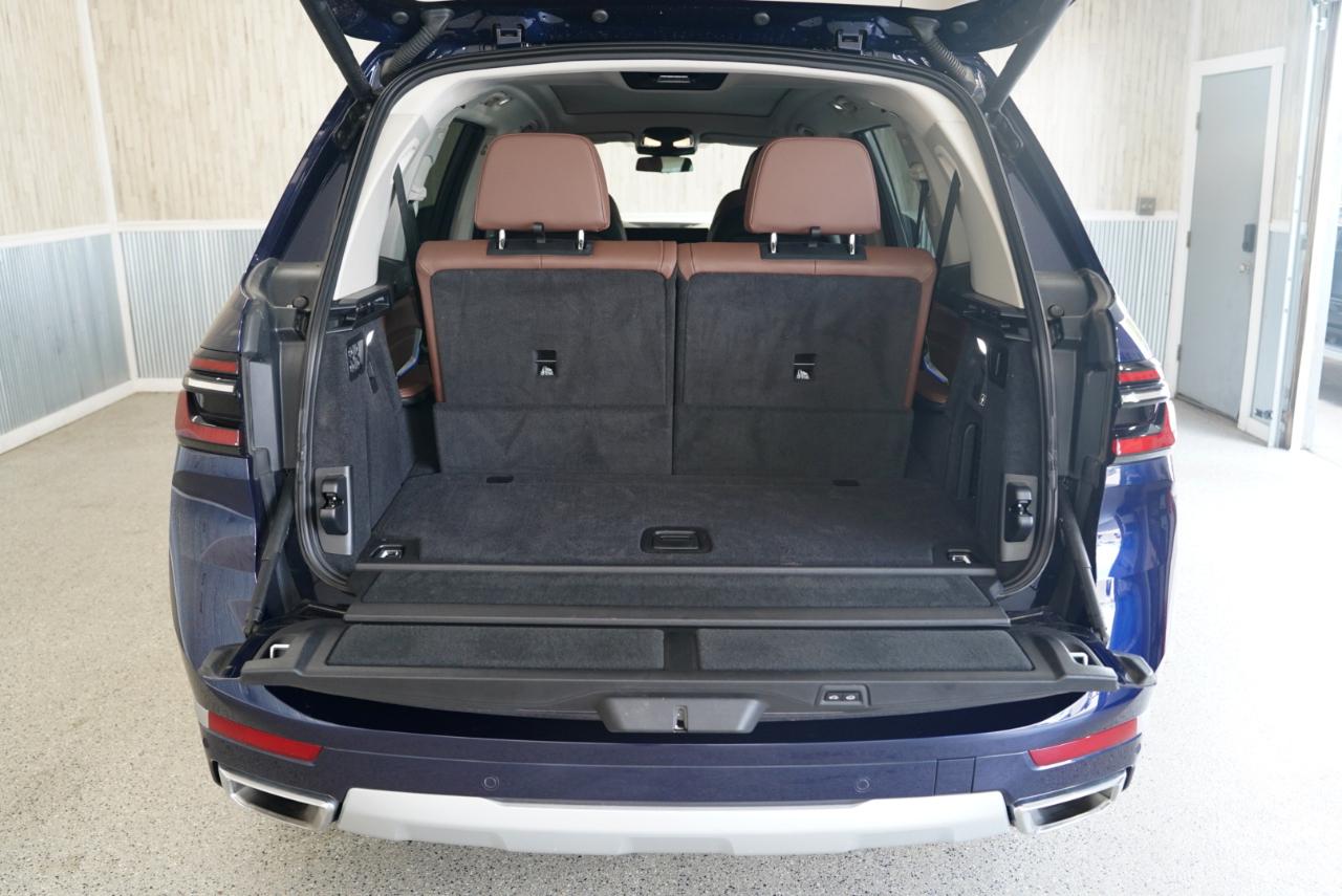 BMW X7 xDrive40i Sports Activity Vehicle 2024