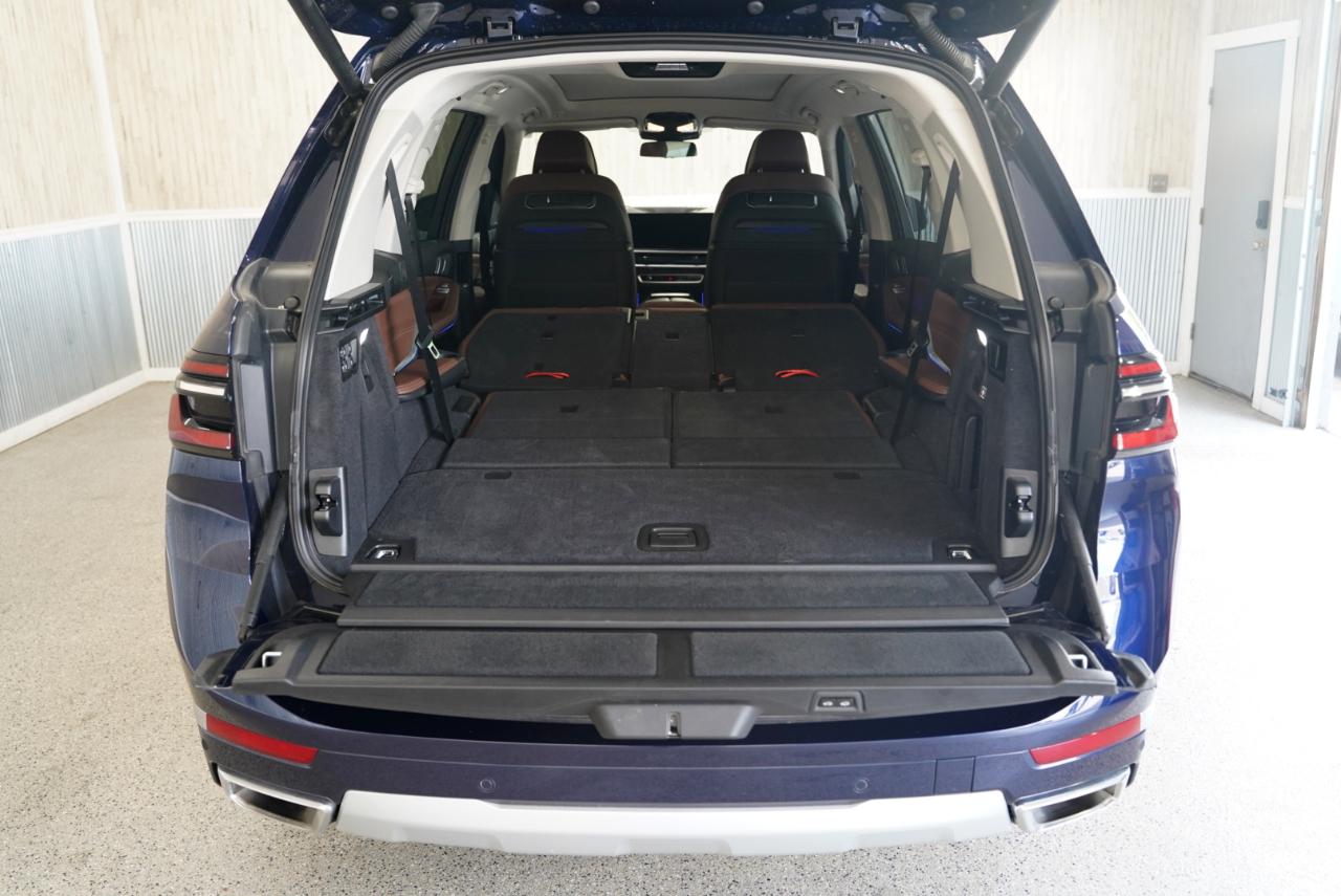 BMW X7 xDrive40i Sports Activity Vehicle 2024