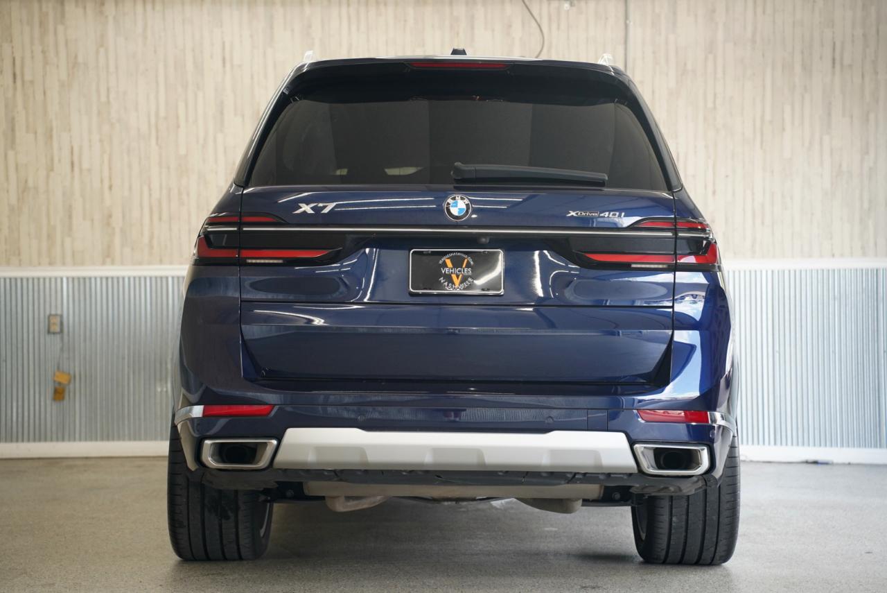 BMW X7 xDrive40i Sports Activity Vehicle 2024