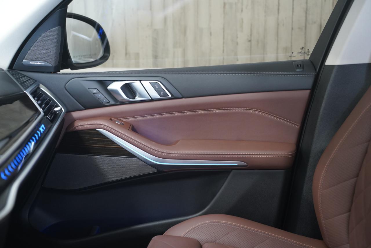 BMW X7 xDrive40i Sports Activity Vehicle 2024