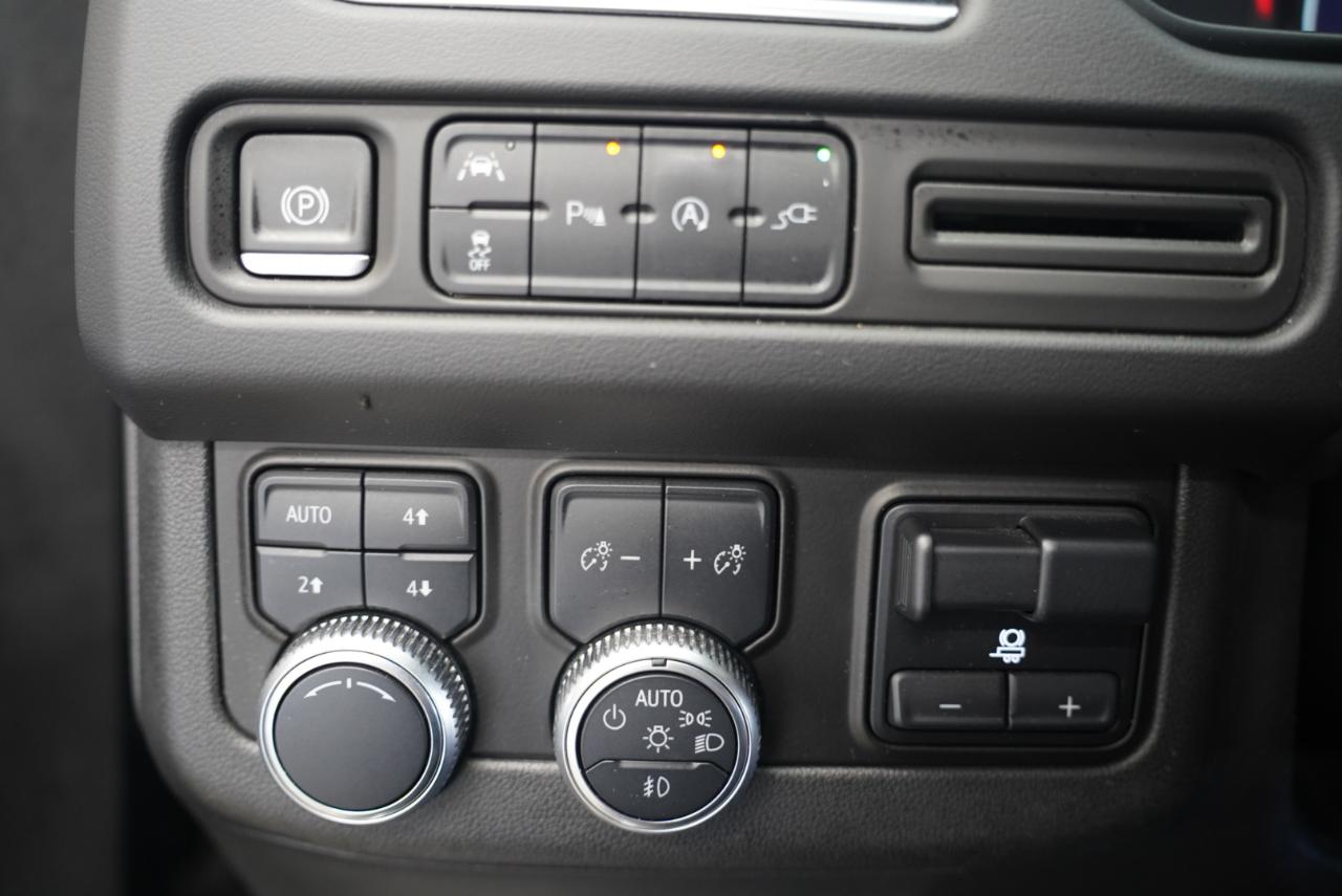 GMC Yukon 4WD 4dr SLT 2021