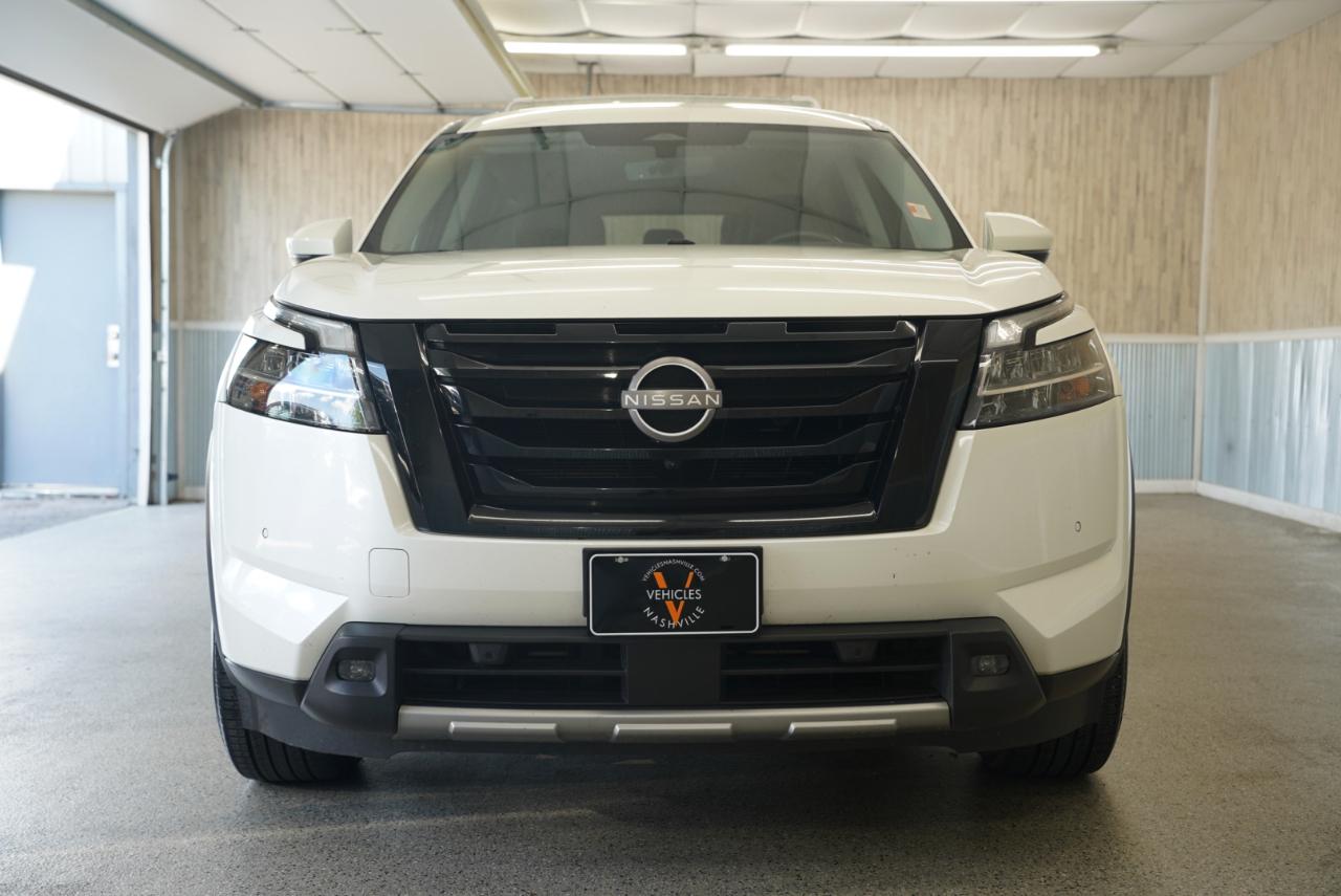 Nissan Pathfinder SL 2WD 2023