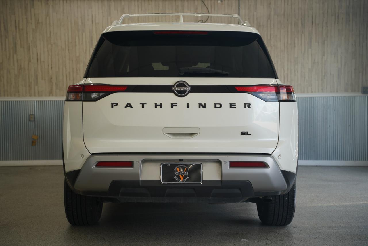 Nissan Pathfinder SL 2WD 2023