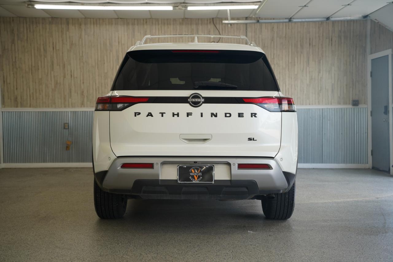 Nissan Pathfinder SL 2WD 2023