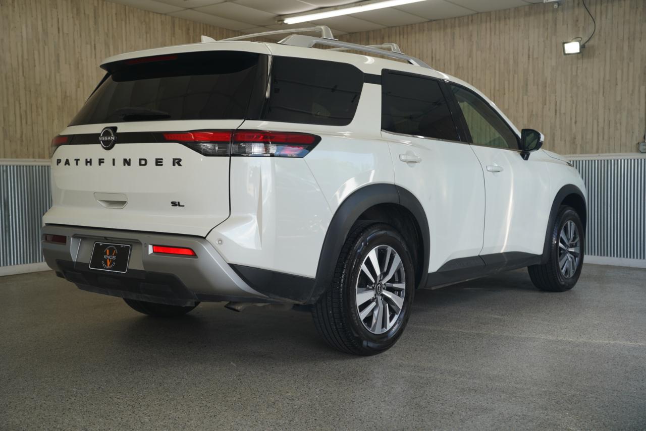 Nissan Pathfinder SL 2WD 2023