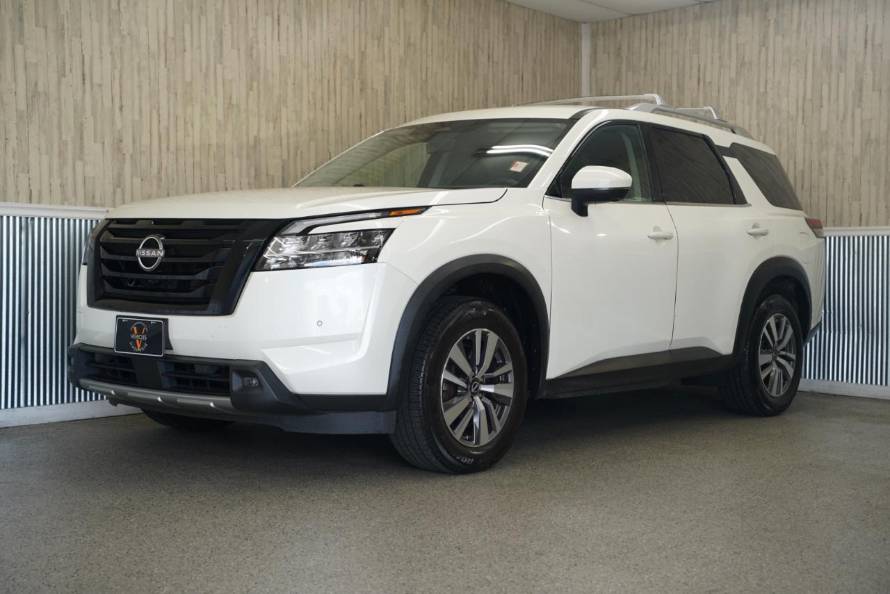 Nissan Pathfinder SL 2WD 2023