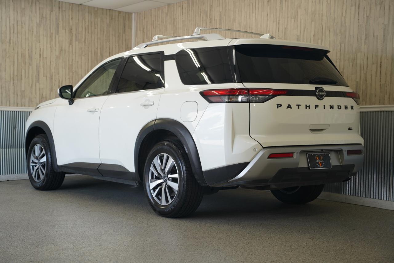 Nissan Pathfinder SL 2WD 2023