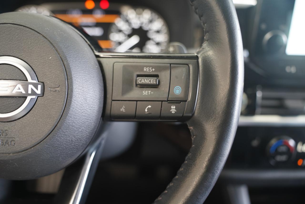 Nissan Pathfinder SL 2WD 2023
