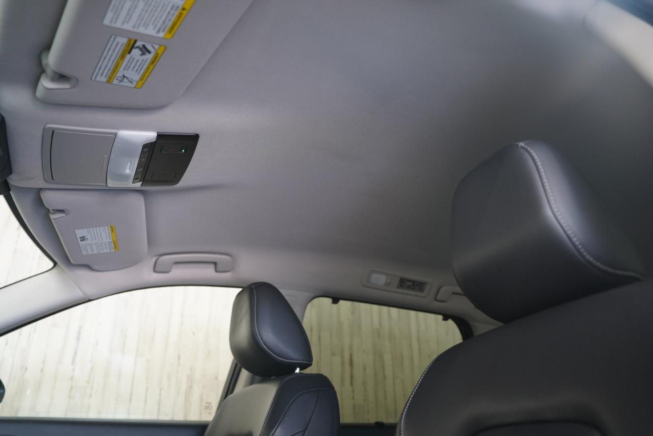 Nissan Pathfinder SL 2WD 2023