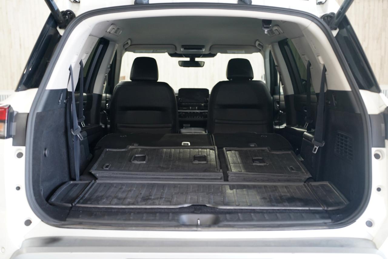 Nissan Pathfinder SL 2WD 2023