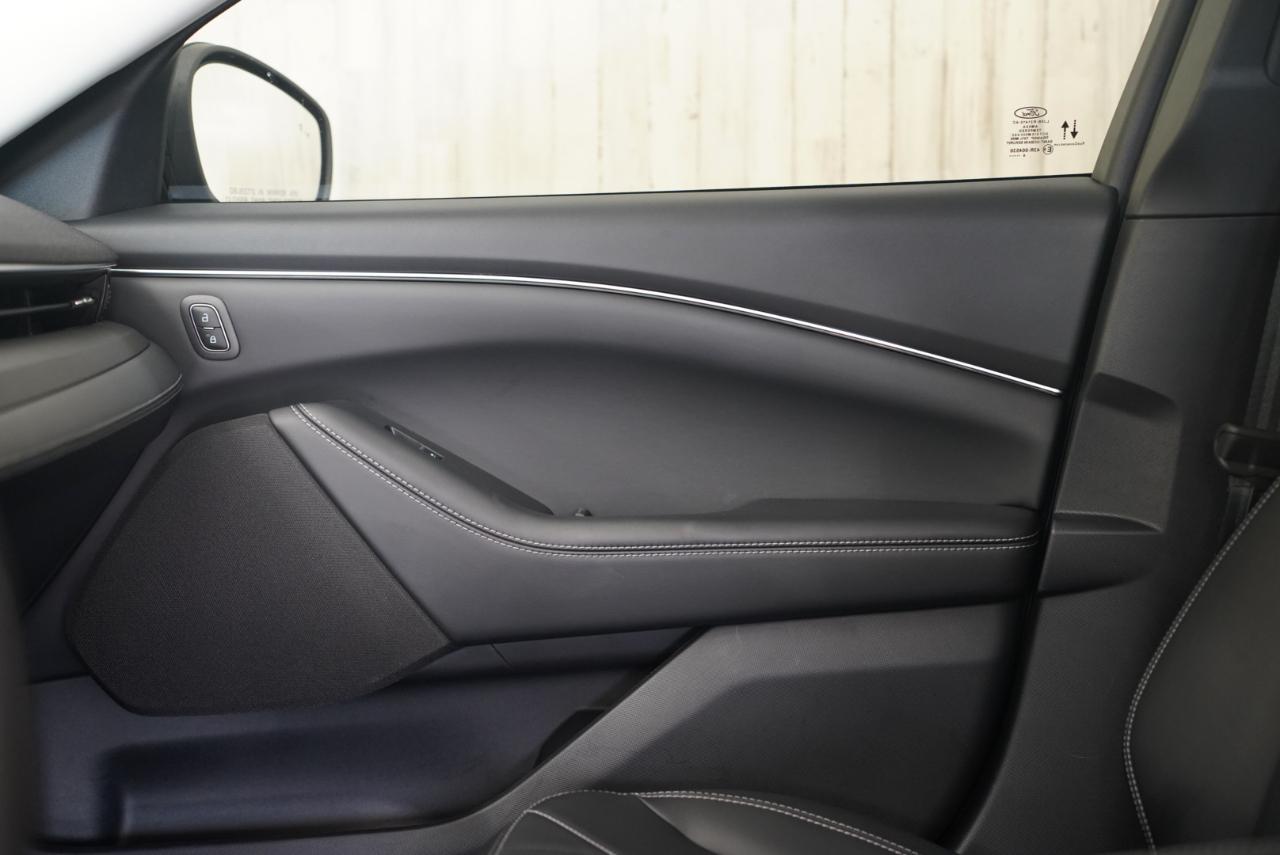 Ford Mustang Mach-E Select RWD 2024