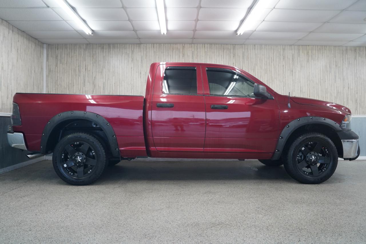 RAM 1500 4WD Quad Cab 140.5" ST 2012