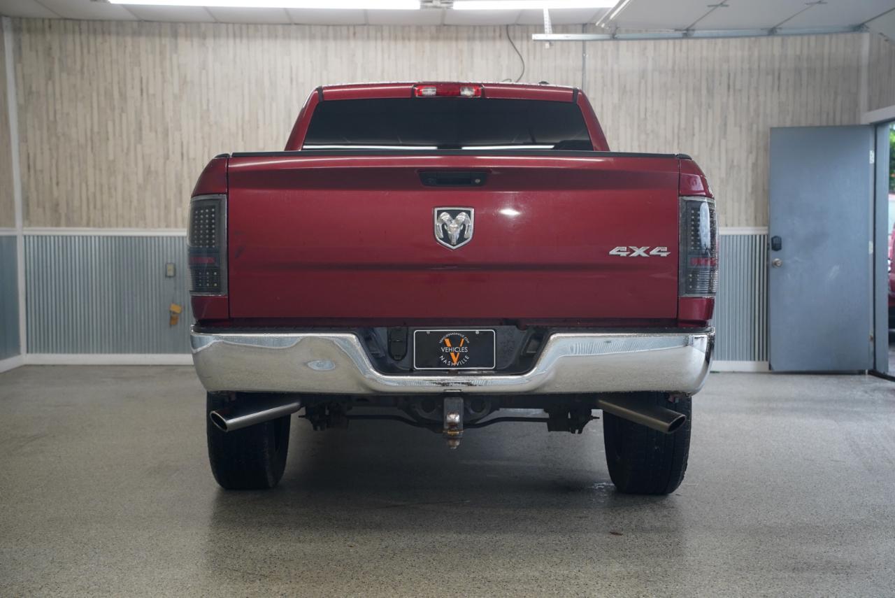 RAM 1500 4WD Quad Cab 140.5" ST 2012
