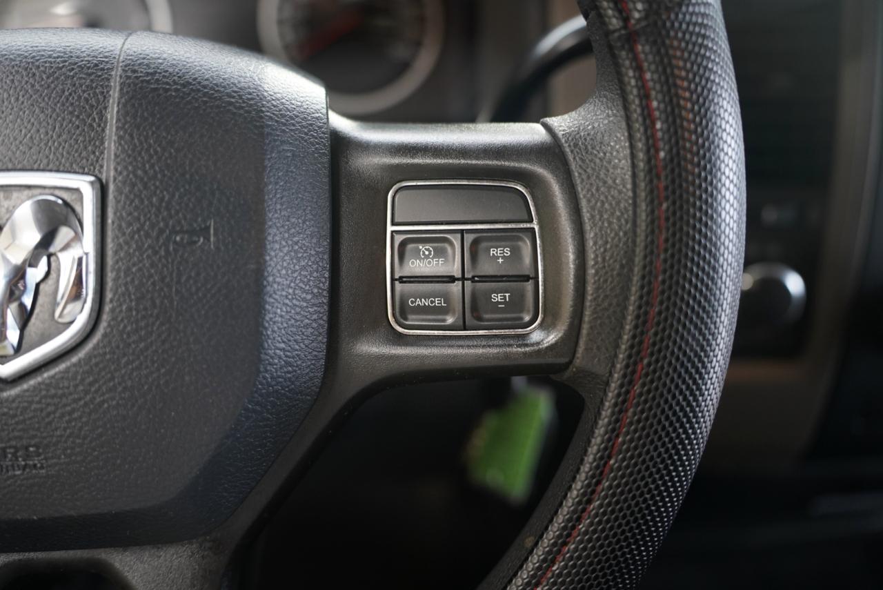 RAM 1500 4WD Quad Cab 140.5" ST 2012