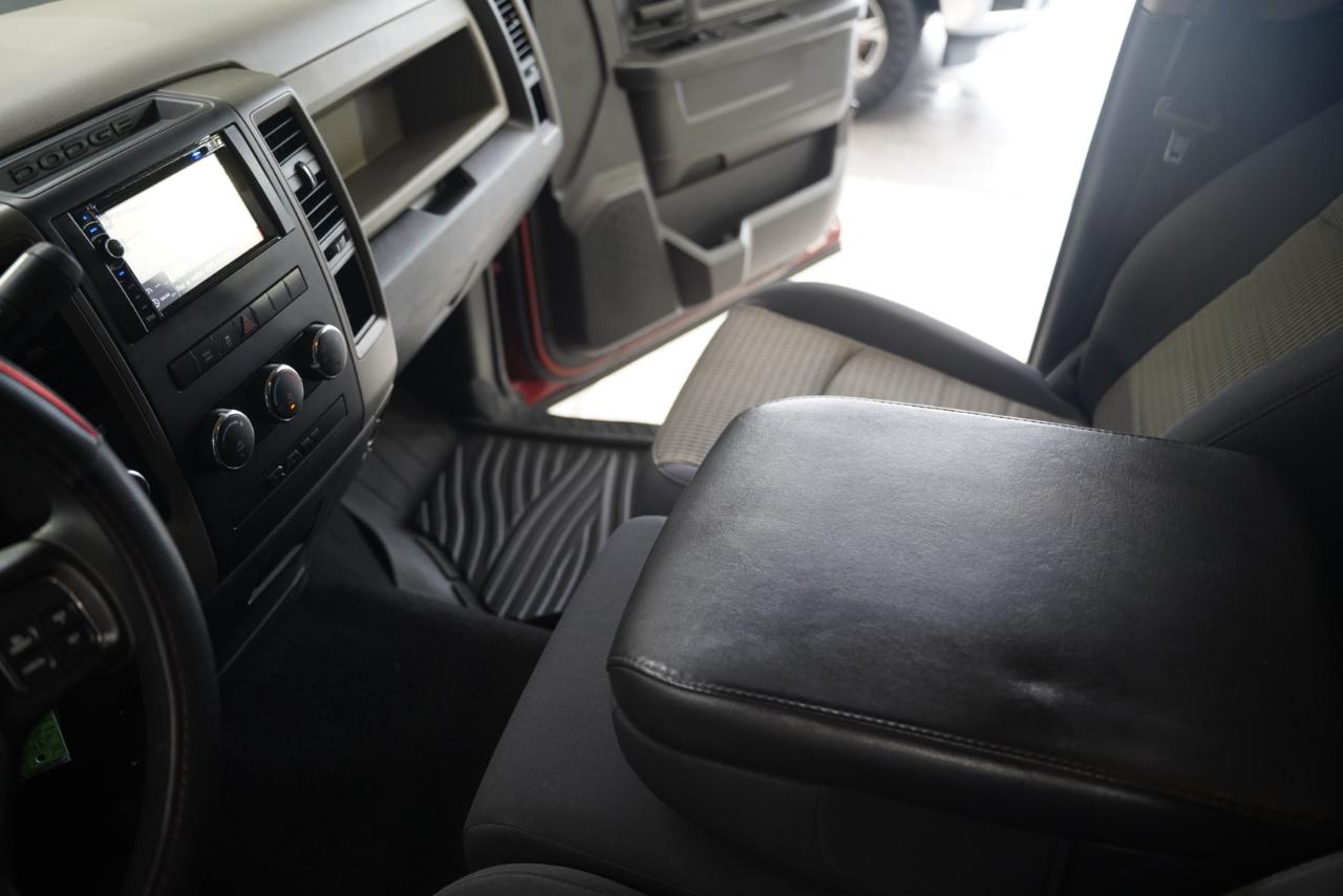 RAM 1500 4WD Quad Cab 140.5" ST 2012