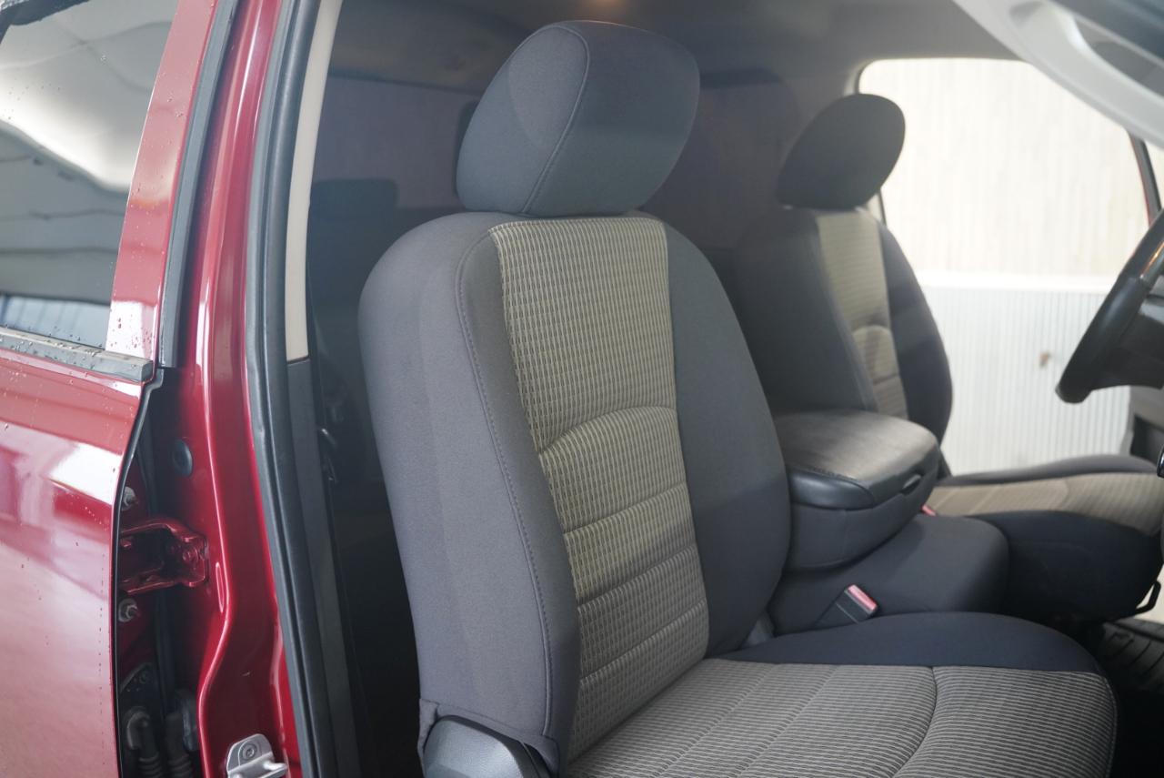 RAM 1500 4WD Quad Cab 140.5" ST 2012
