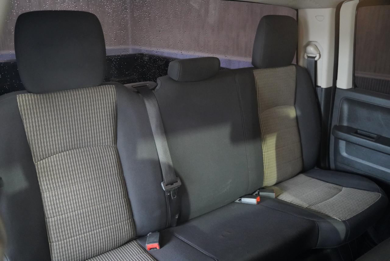 RAM 1500 4WD Quad Cab 140.5" ST 2012