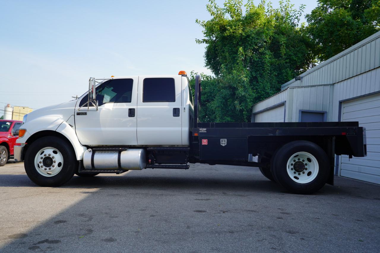 Ford Super Duty F-650 Straight Frame Crew Cab XL 2015