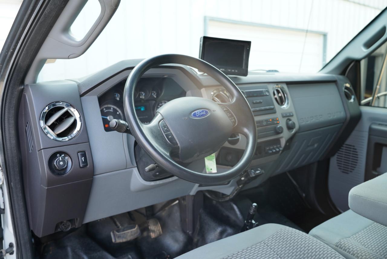 Ford Super Duty F-650 Straight Frame Crew Cab XL 2015