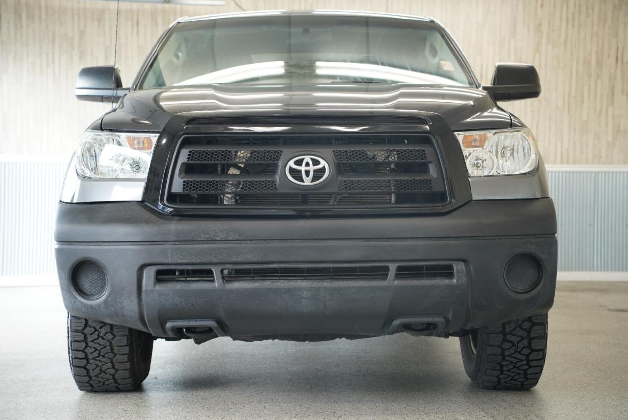 Toyota Tundra 4WD Truck  2012