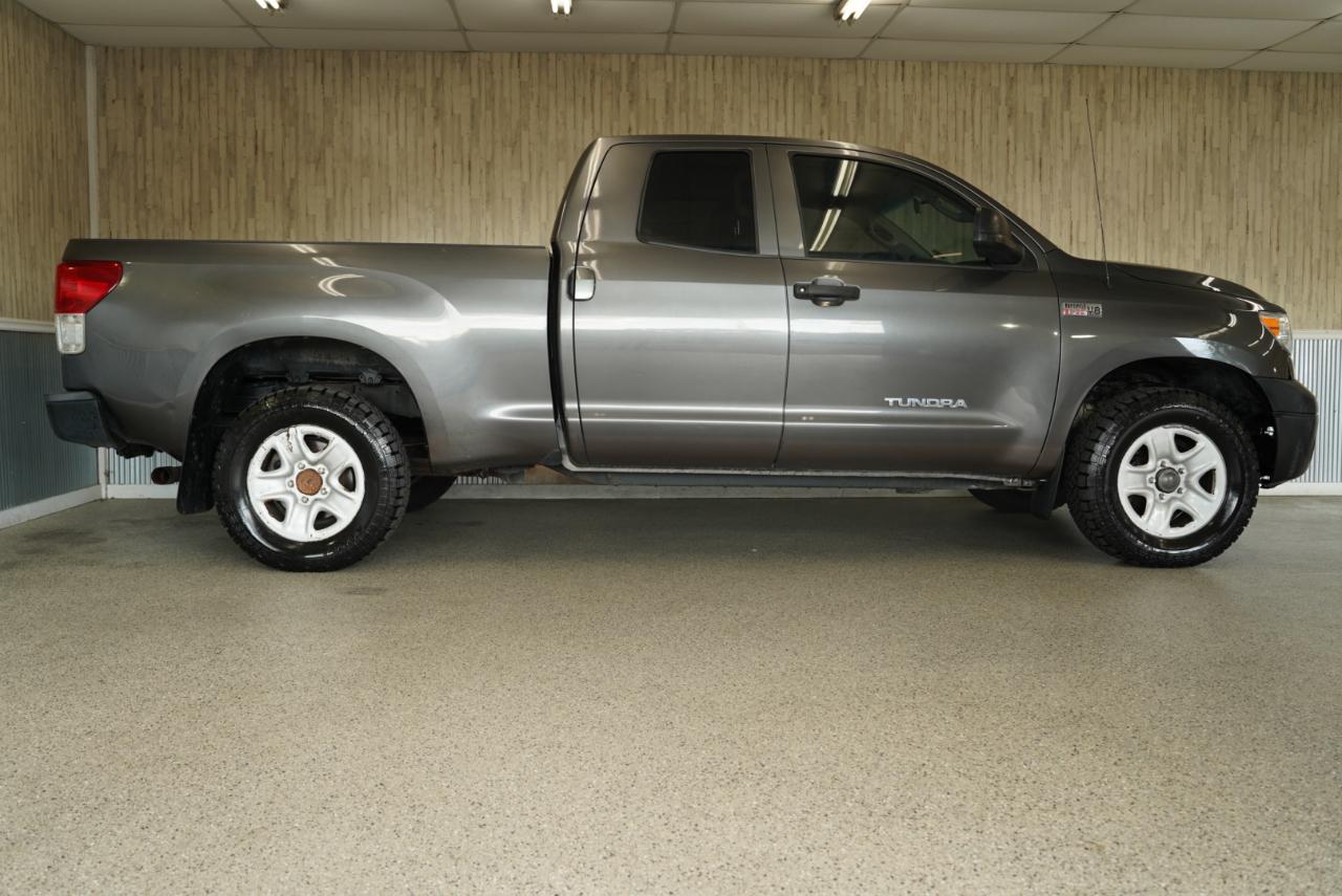 Toyota Tundra 4WD Truck  2012