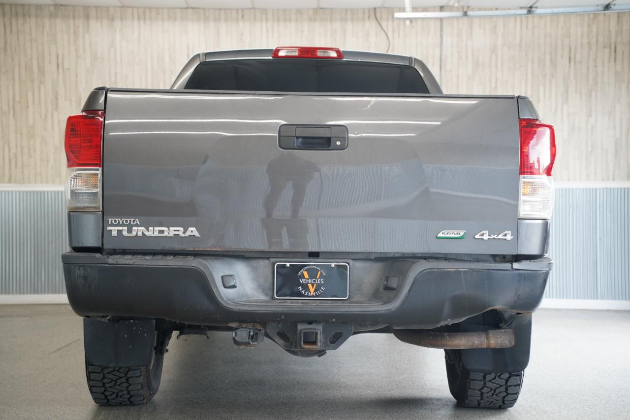 Toyota Tundra 4WD Truck  2012