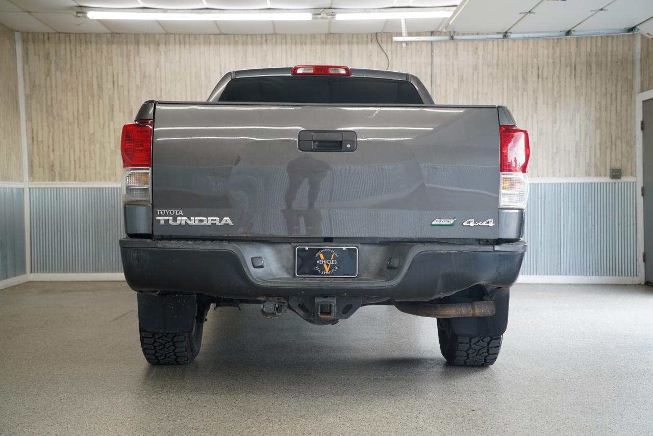 Toyota Tundra 4WD Truck  2012