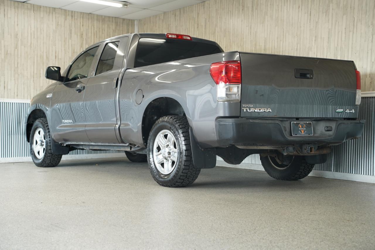 Toyota Tundra 4WD Truck  2012