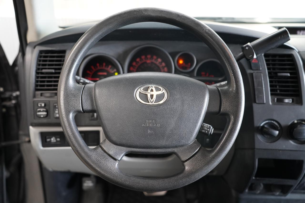 Toyota Tundra 4WD Truck  2012
