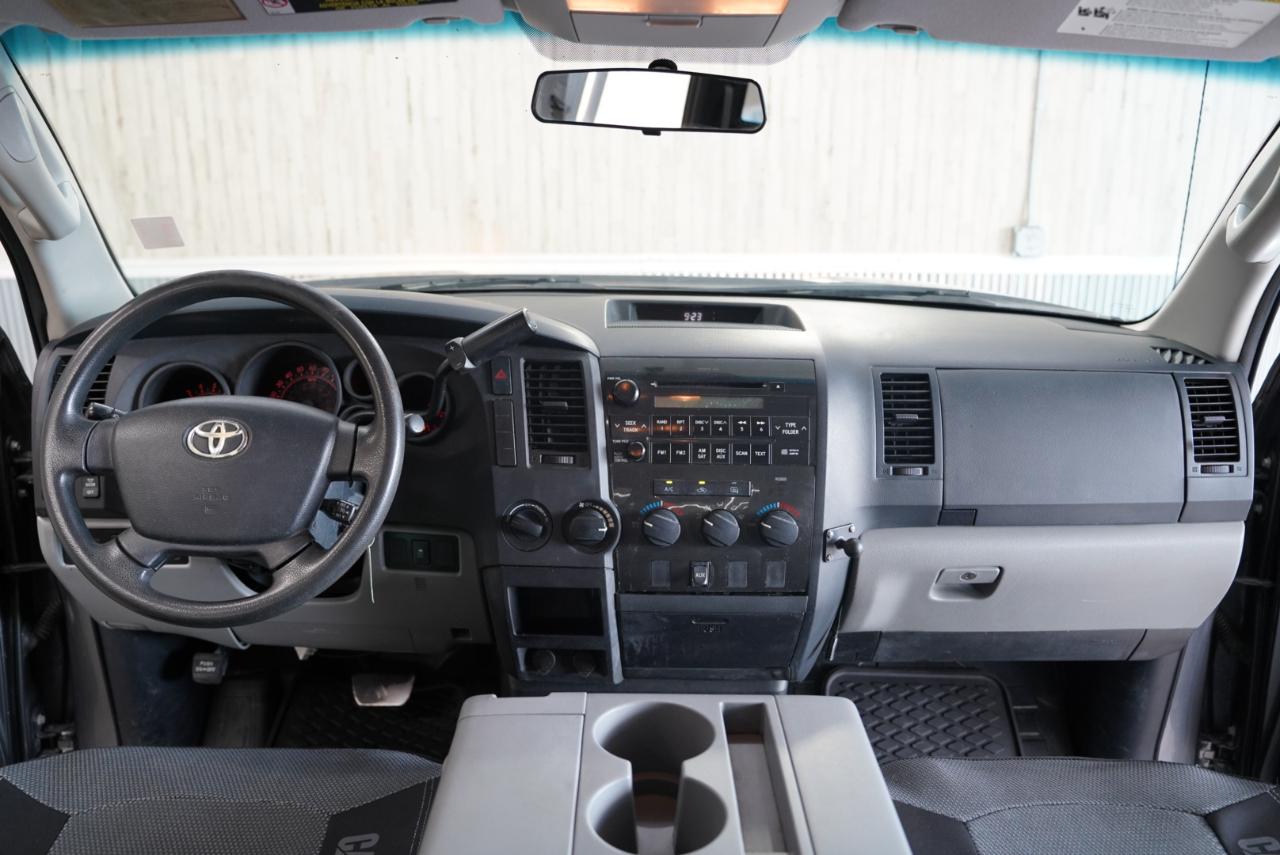 Toyota Tundra 4WD Truck  2012