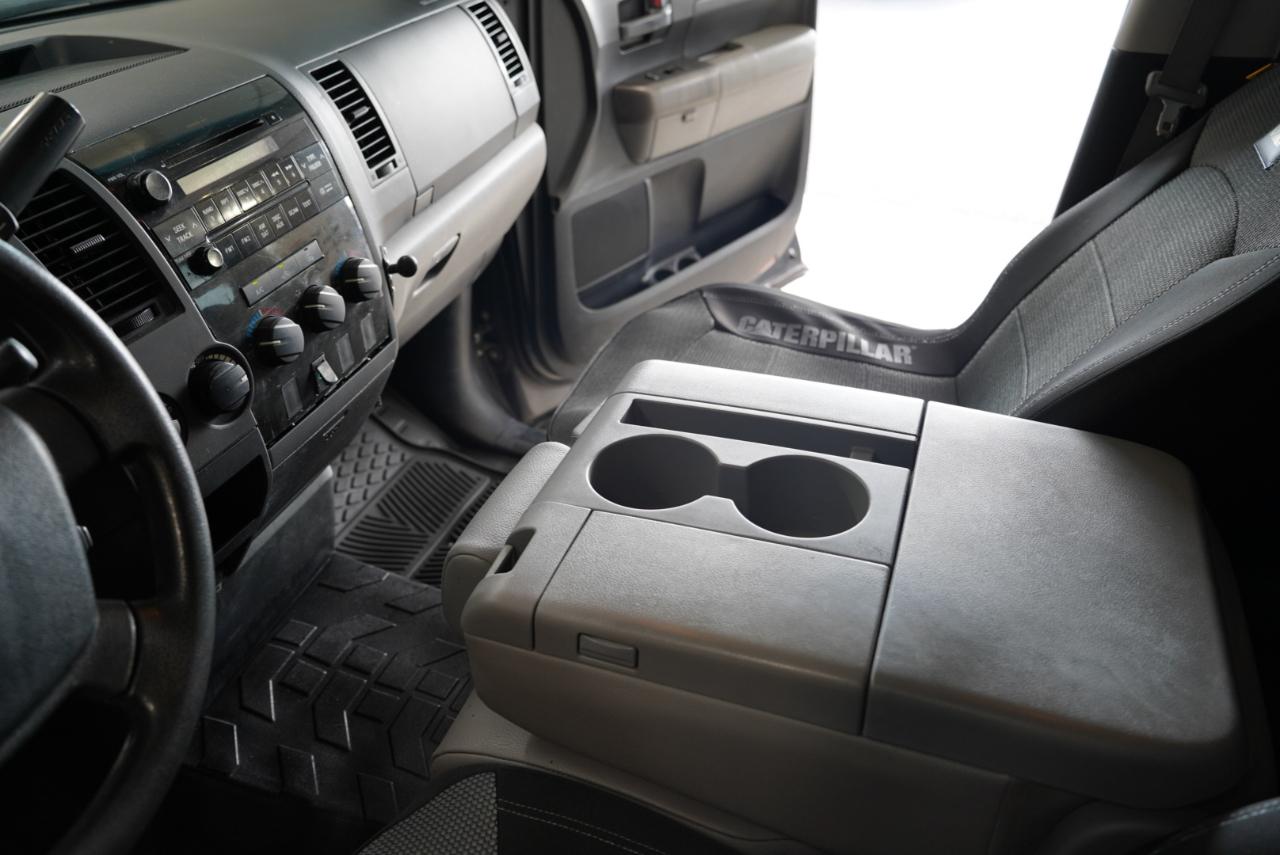 Toyota Tundra 4WD Truck  2012