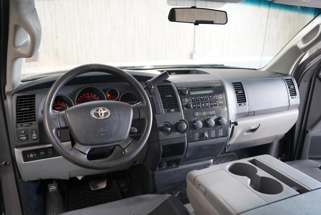 Toyota Tundra 4WD Truck  2012