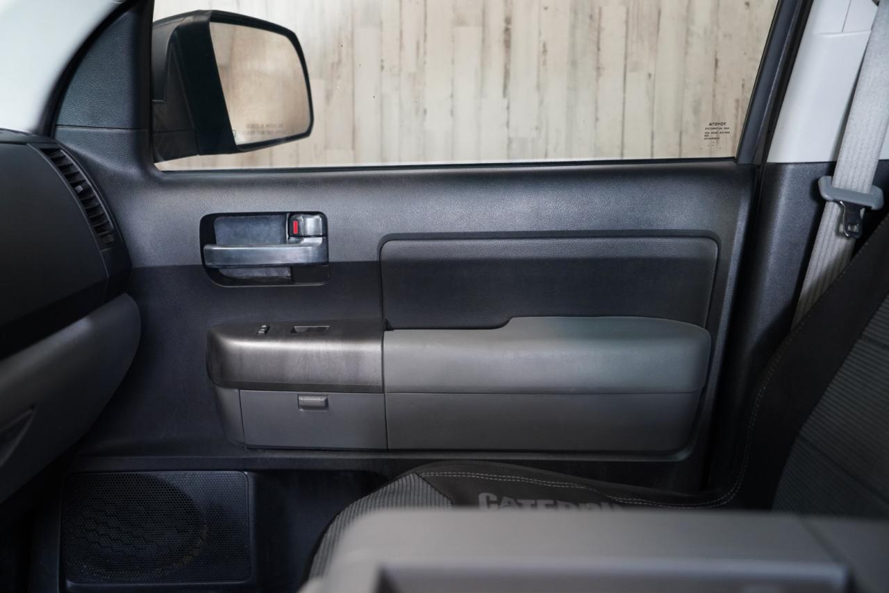 Toyota Tundra 4WD Truck  2012
