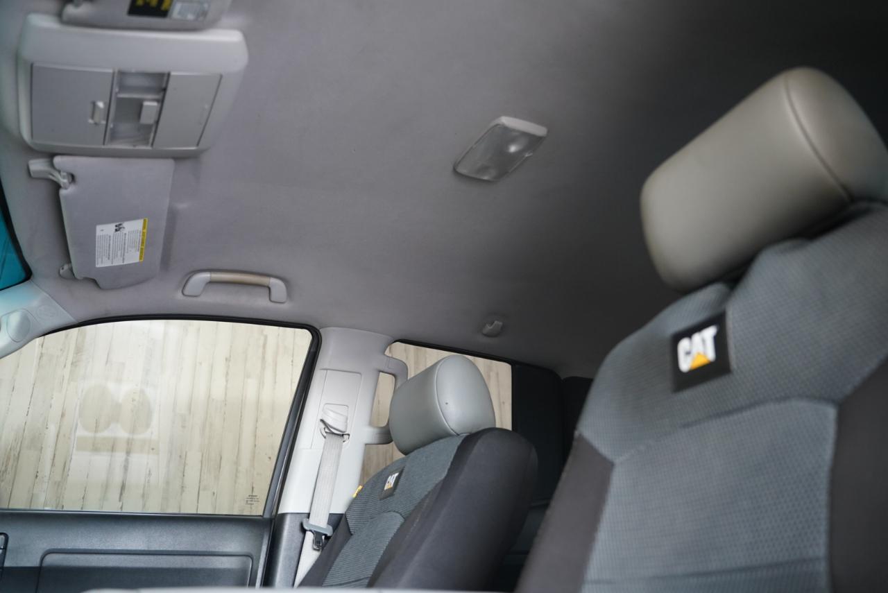 Toyota Tundra 4WD Truck  2012
