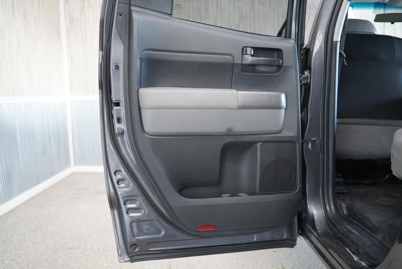 Toyota Tundra 4WD Truck  2012